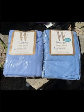 Wamsutta all cotton standard pillow cases . 2 complete sets NEW